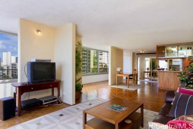 Property Photo:  1025 Wilder Avenue 9A  HI 96822 