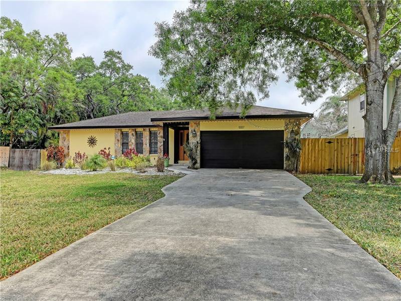 Property Photo:  1007 72nd Street NW  FL 34209 