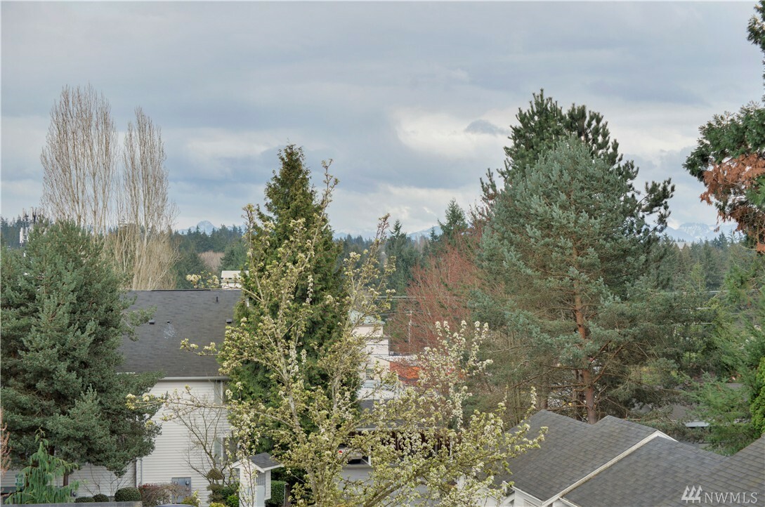 Property Photo:  9910 NE 137th St C309  WA 98034 