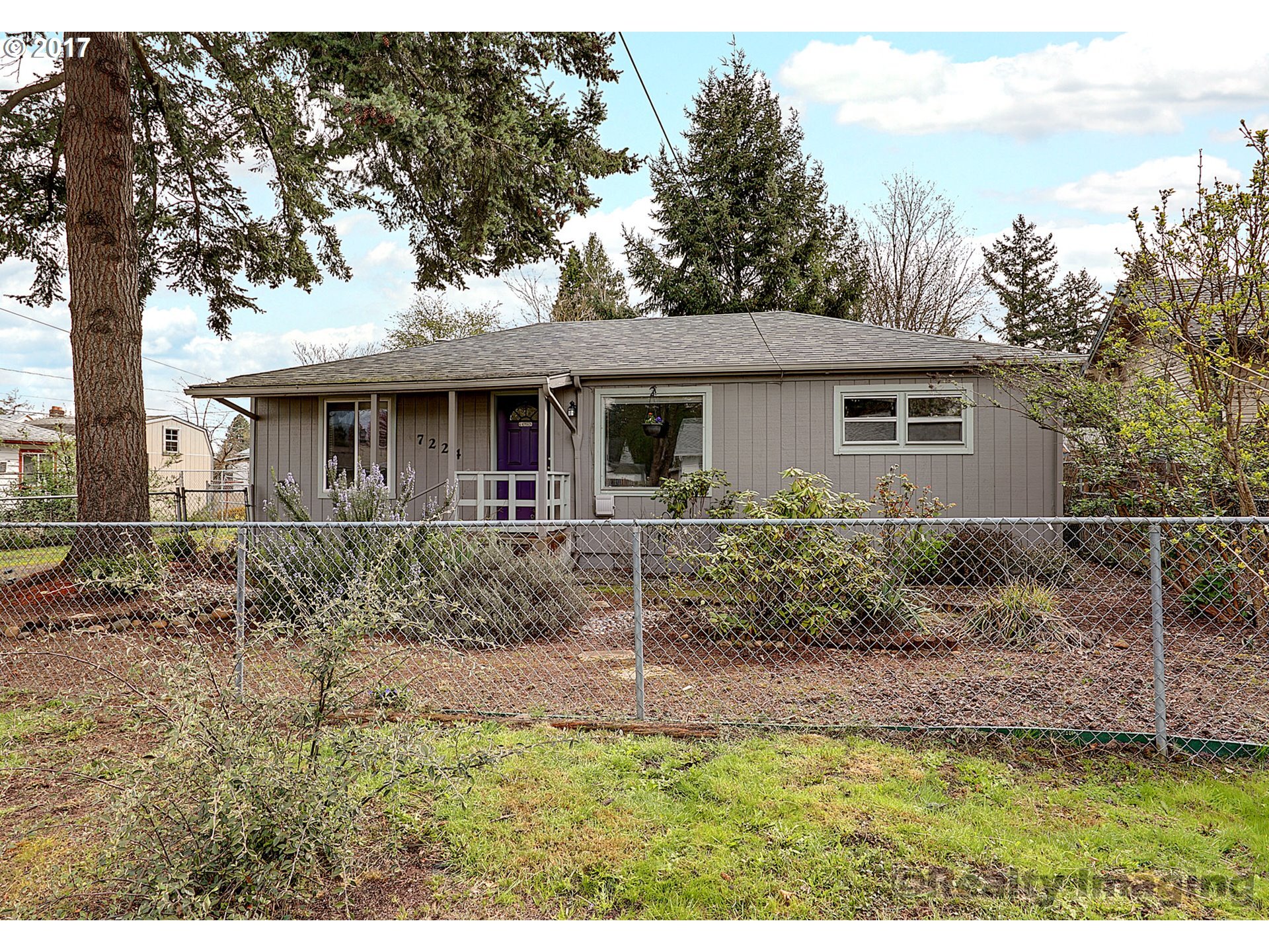 Property Photo:  7224 SE 65th Ave  OR 97206 