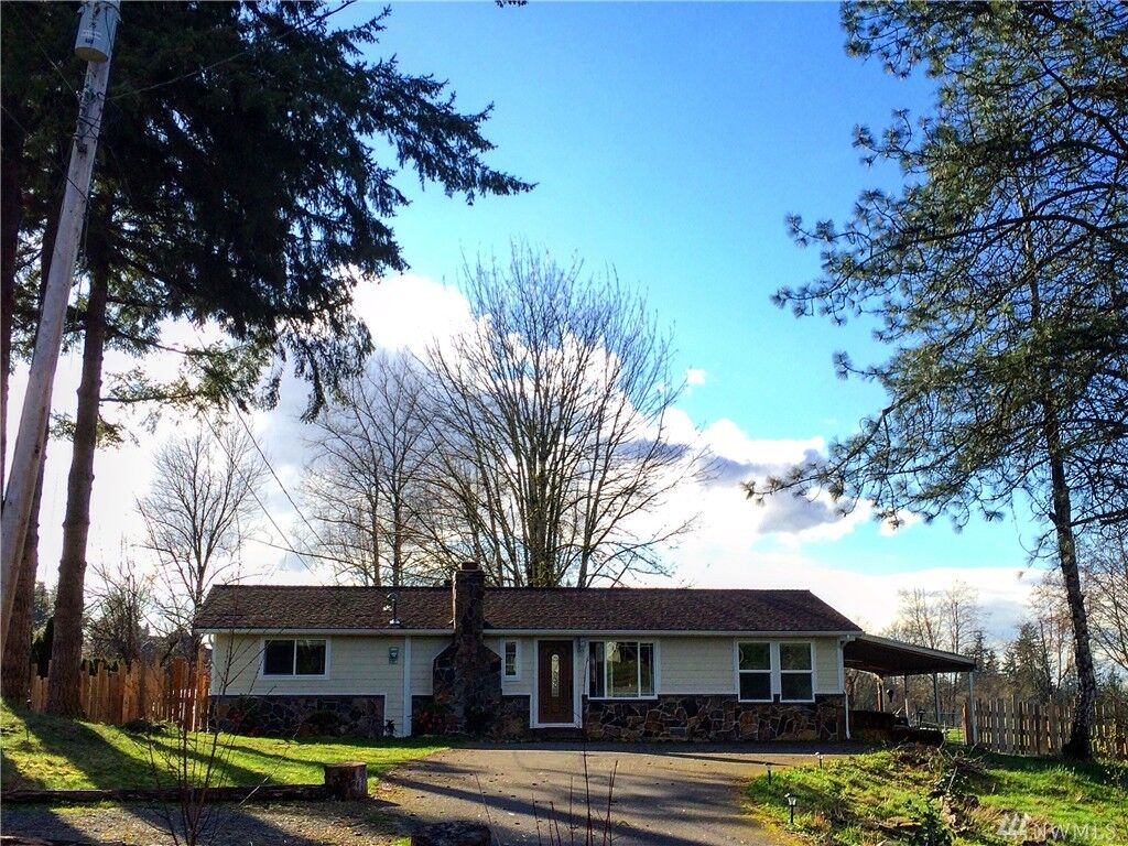 Property Photo: 20707 276th Avenue SE WA 98038