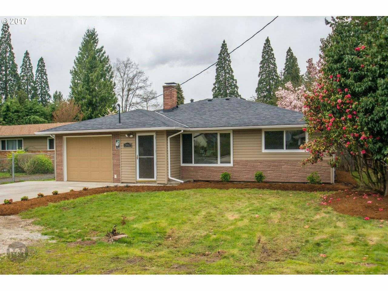 Property Photo: 13967 SE Briggs St OR 97267