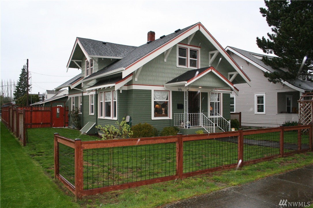 1006 Grover St  Lynden WA 98264 photo