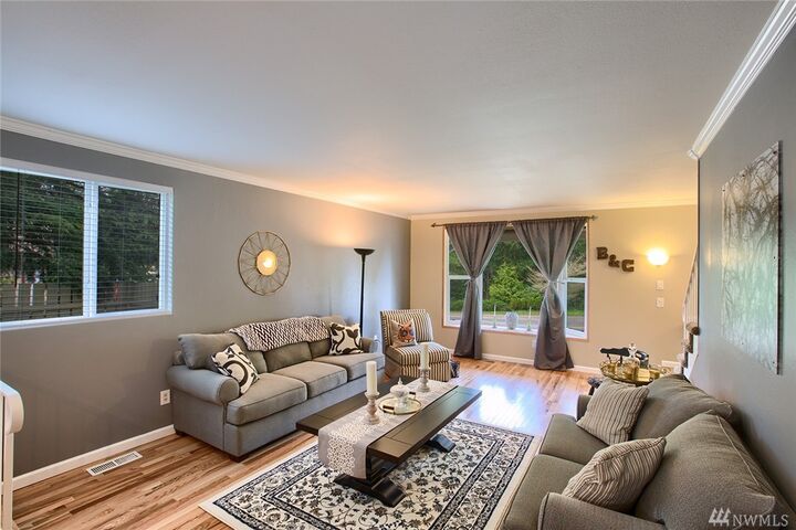 Property Photo: 15441 SE Fairwood Boulevard WA 98058