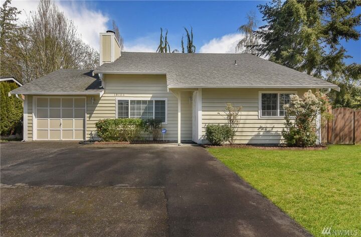 Property Photo:  15125 44th Ave W  WA 98087 
