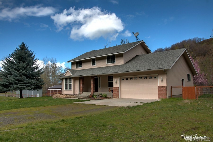 Property Photo:  4609 Biscuit Ridge Rd  WA 99361 