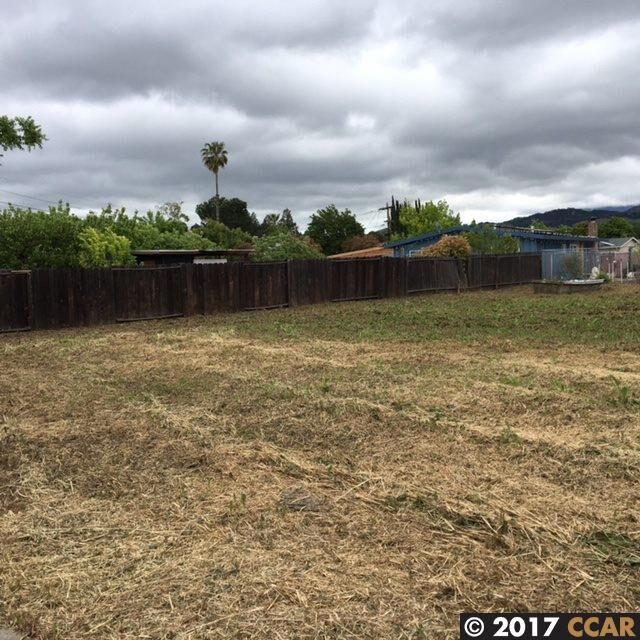 Property Photo: 2226 Chalomar Rd CA 94518