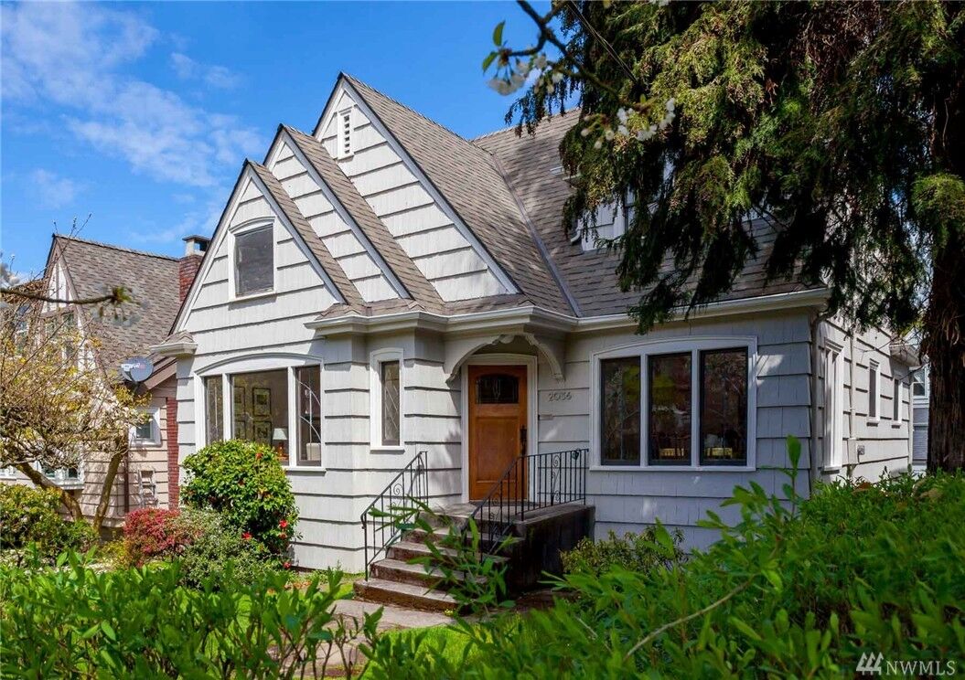 Property Photo: 2036 Boyer Ave E WA 98112