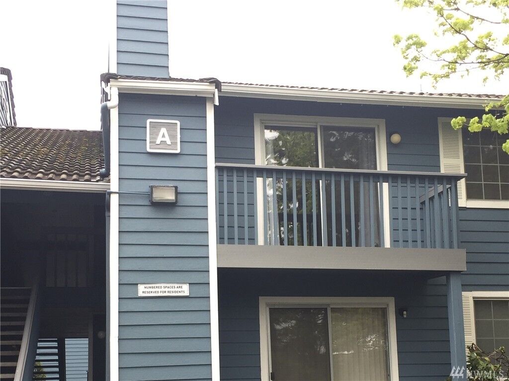 Property Photo:  16817 Larch Way A202  WA 98037 