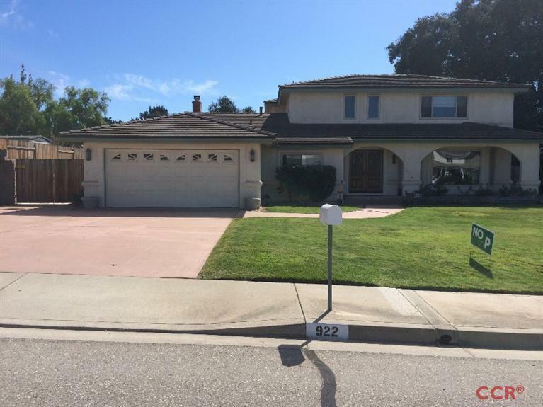 Property Photo:  922 Clubhouse Drive  CA 93455 