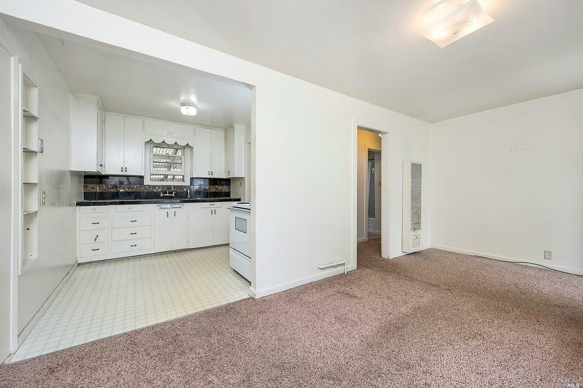 Property Photo:  746 746A Dexter Street  CA 95404 