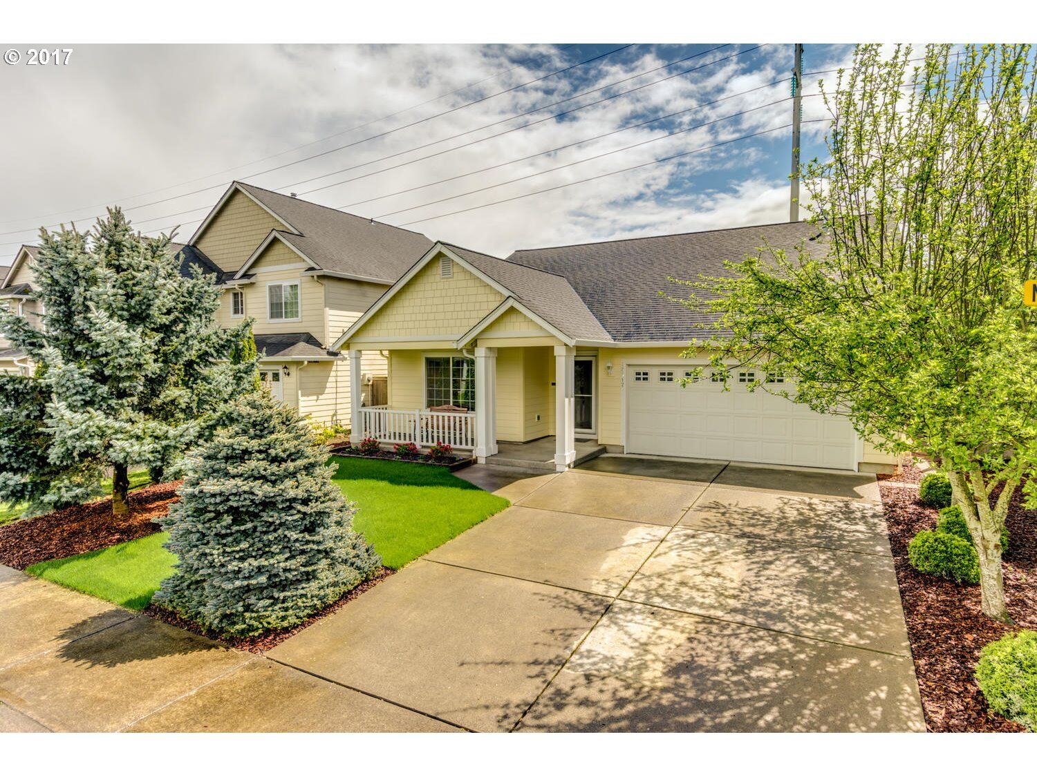 Property Photo:  16517 NE 40th St  WA 98682 