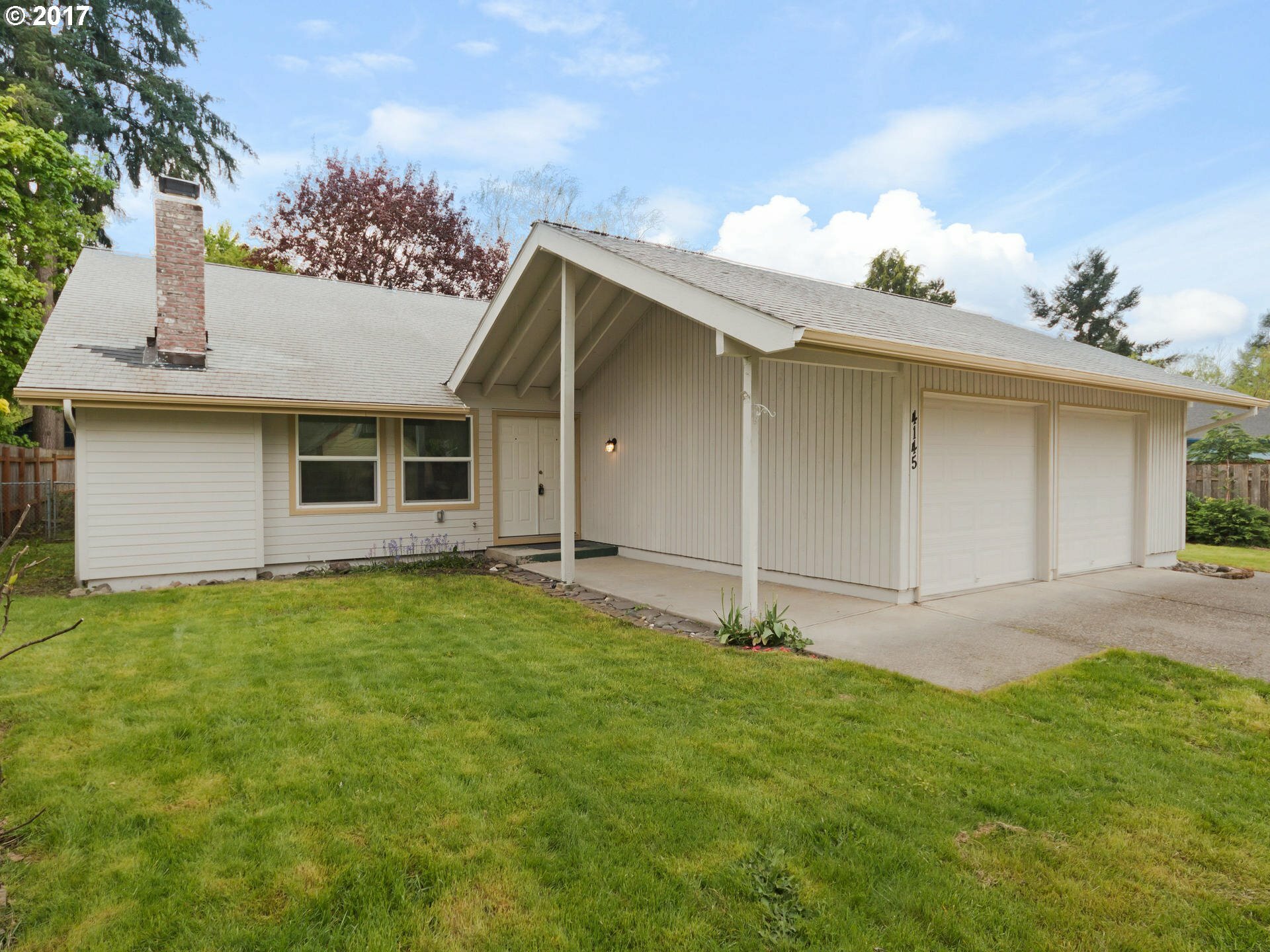 Property Photo:  4145 SW 191st Ave  OR 97078 