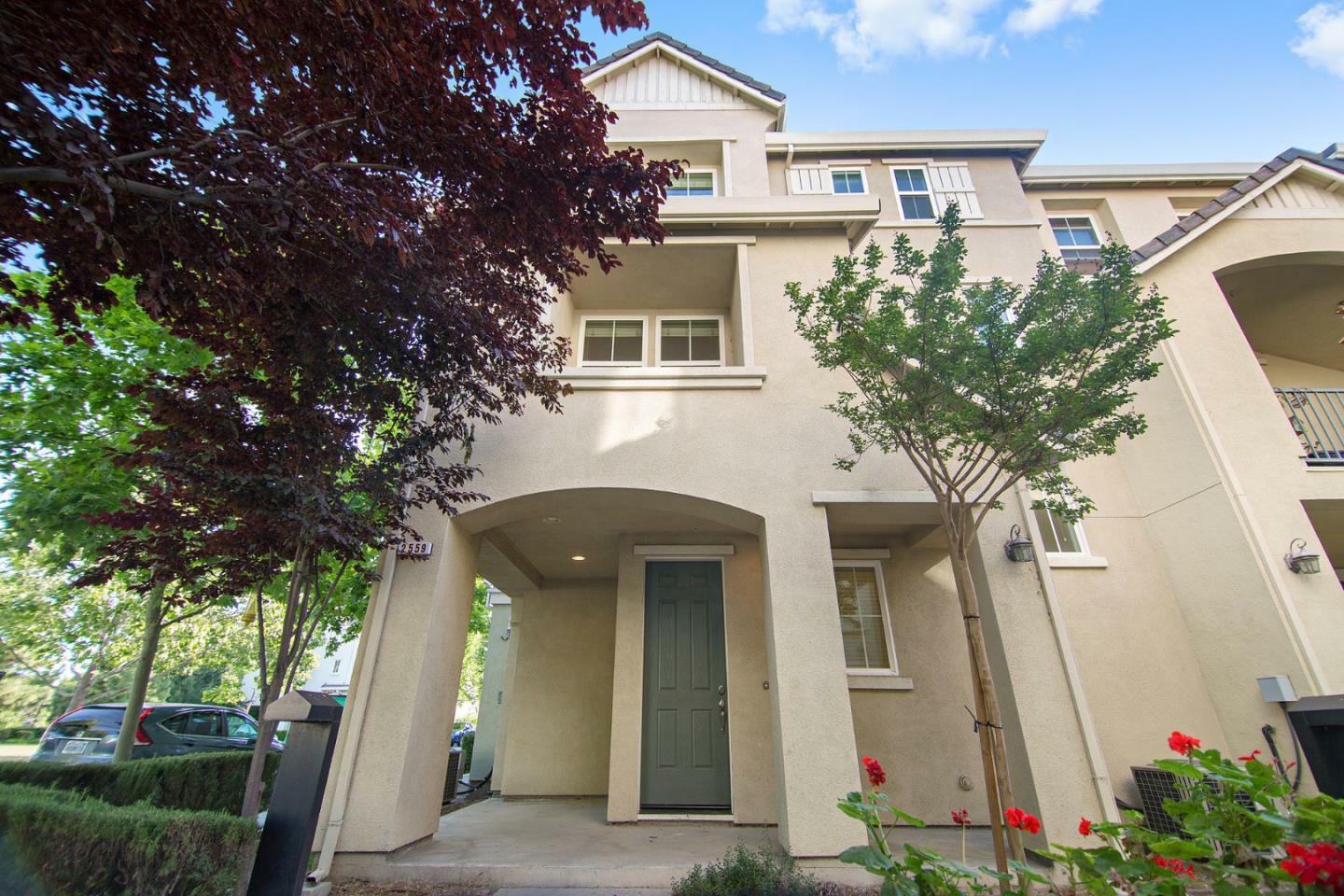 Property Photo:  2559 Riparian Court  CA 95133 