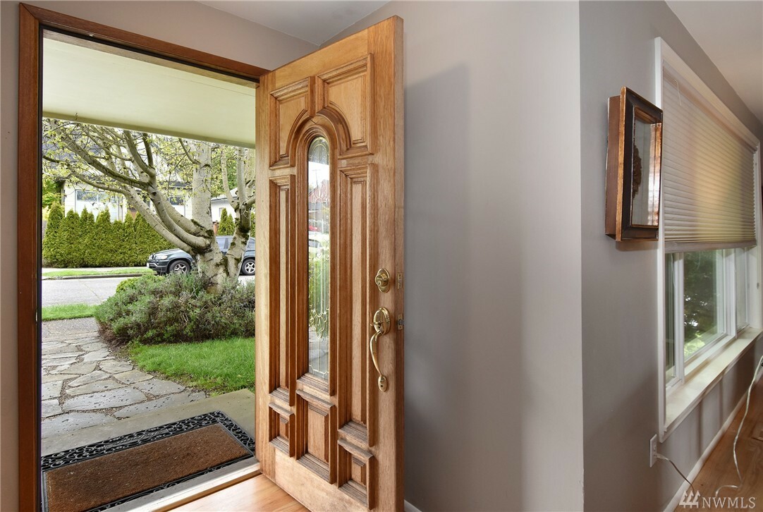 Property Photo: 6032 5th Ave NE WA 98115