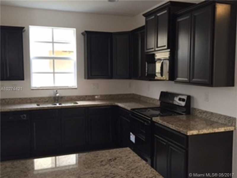 Property Photo: 11625 SW 245th Ter FL 33032