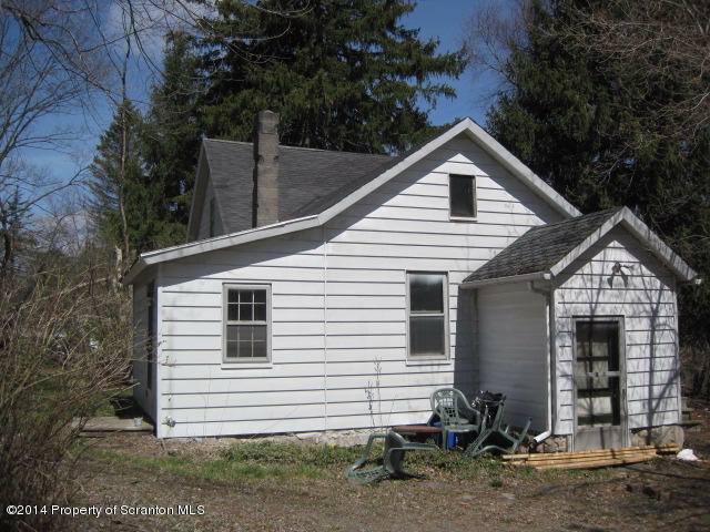 Property Photo:  611 State(Rt 435) Road  PA 18444 