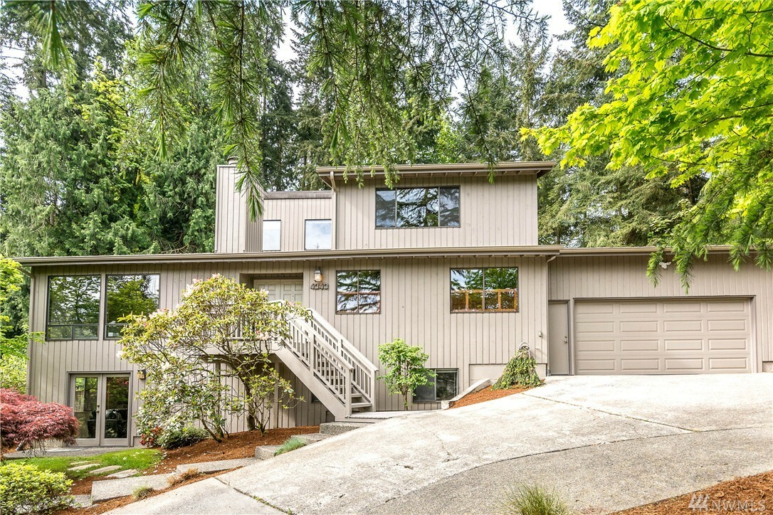 Property Photo:  4343 182nd Place SE  WA 98027 