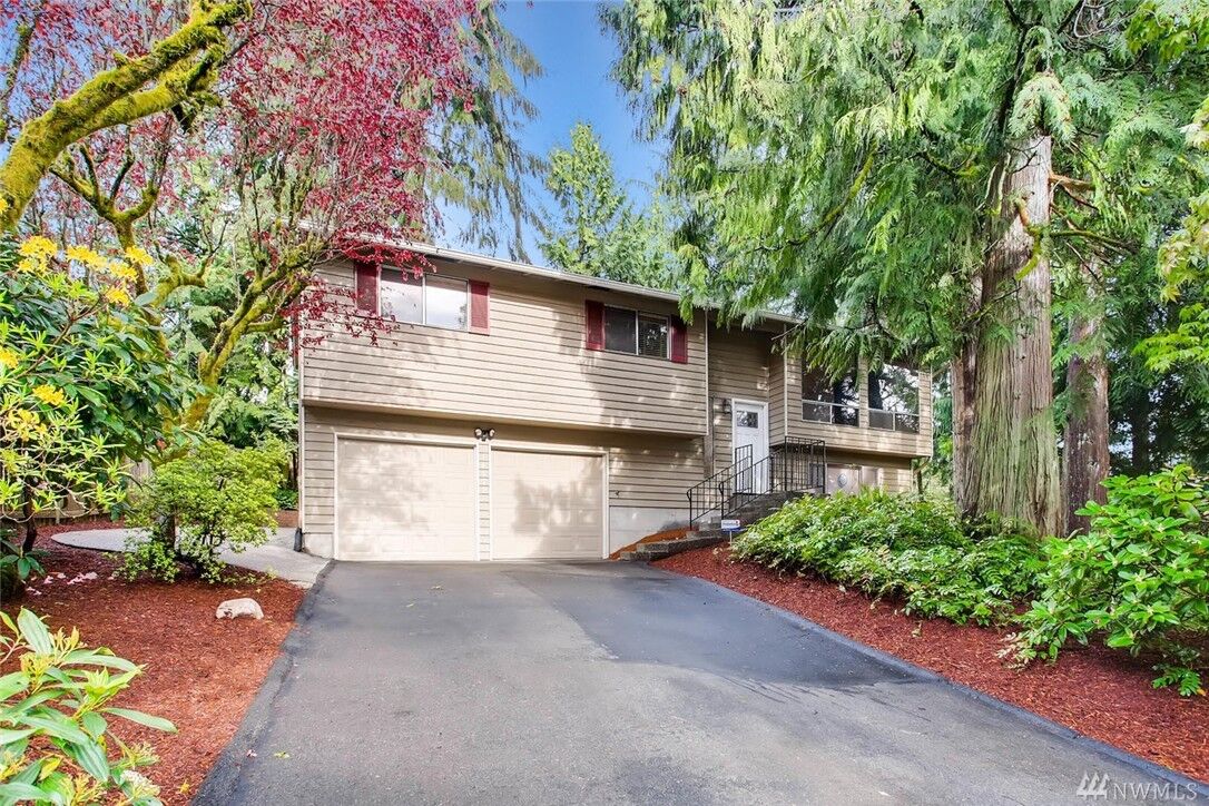 Property Photo: 14022 1st Ave W WA 98208