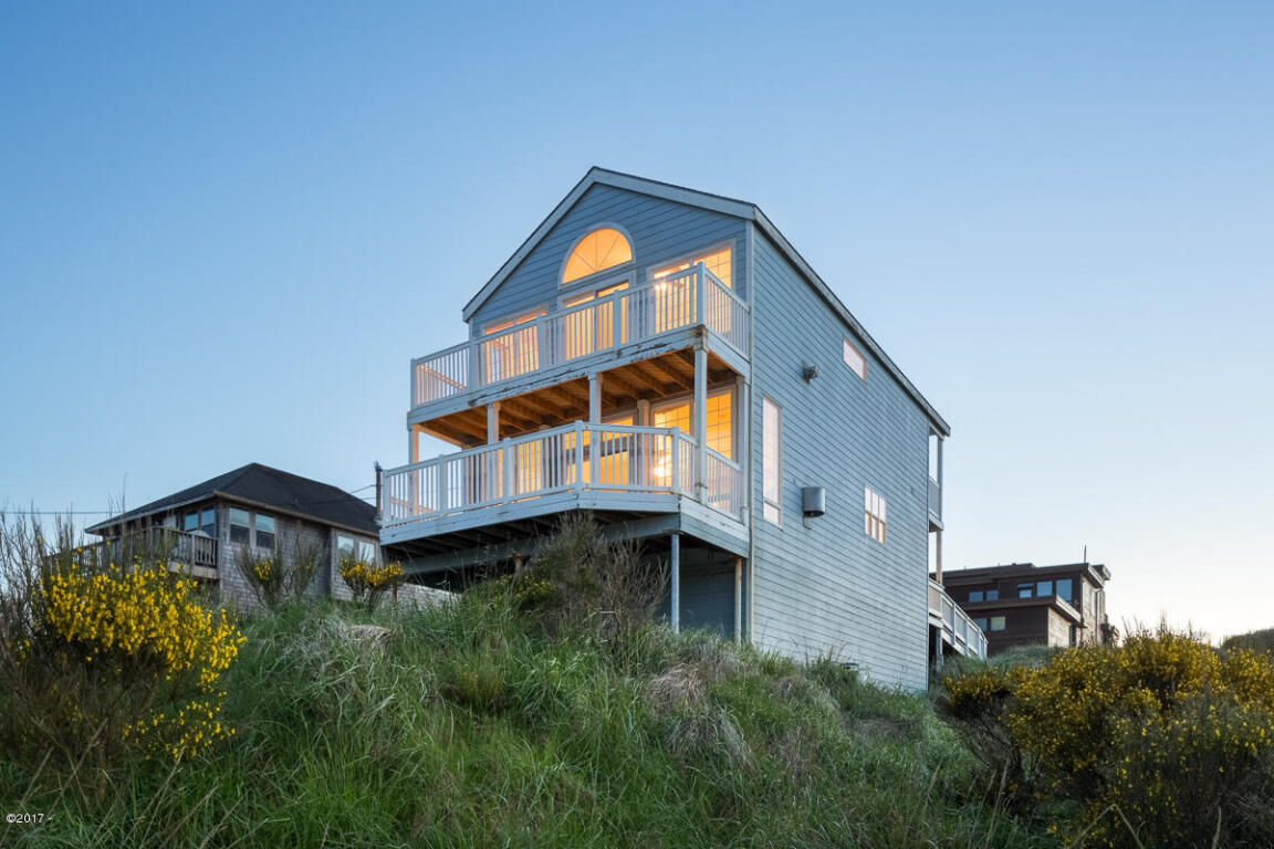 Property Photo: 35100 Sunset Drive OR 97135