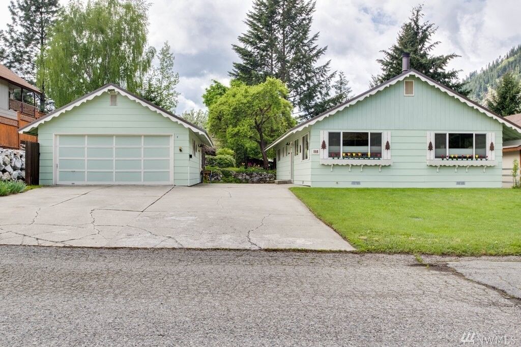Property Photo:  115 Park Ave  WA 98826 