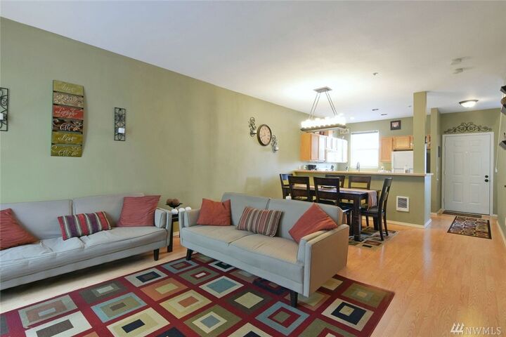 Property Photo: 5400 Harbour Pointe Blvd H202 WA 98275