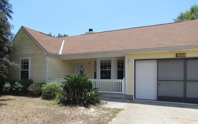 Property Photo: 2171 Calle De Cantabria FL 32566