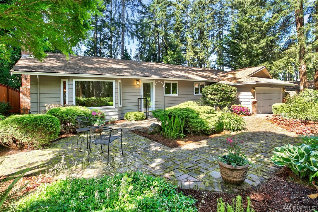 Property Photo: 2915 120th Place SE WA 98208