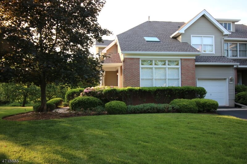 Property Photo:  27 Flemming Dr 27  NJ 08844 
