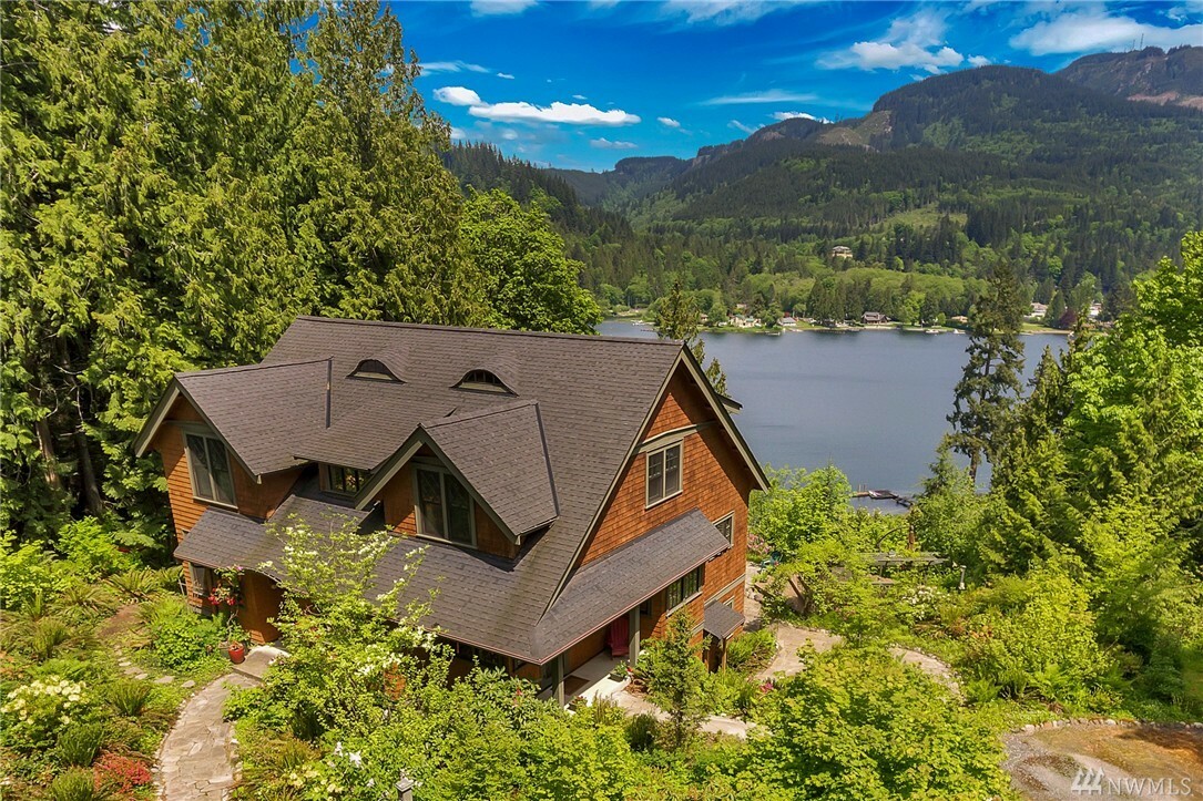 Property Photo:  873 W Lk Samish  WA 98229 