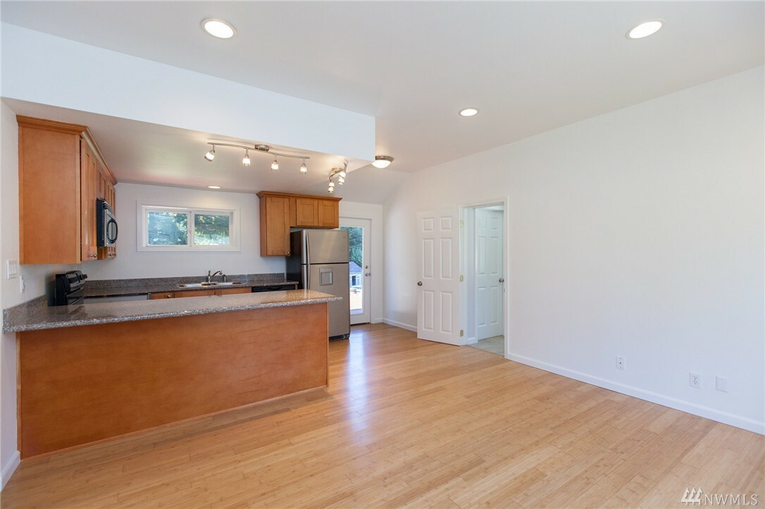 Property Photo: 5701 237th St SW WA 98043