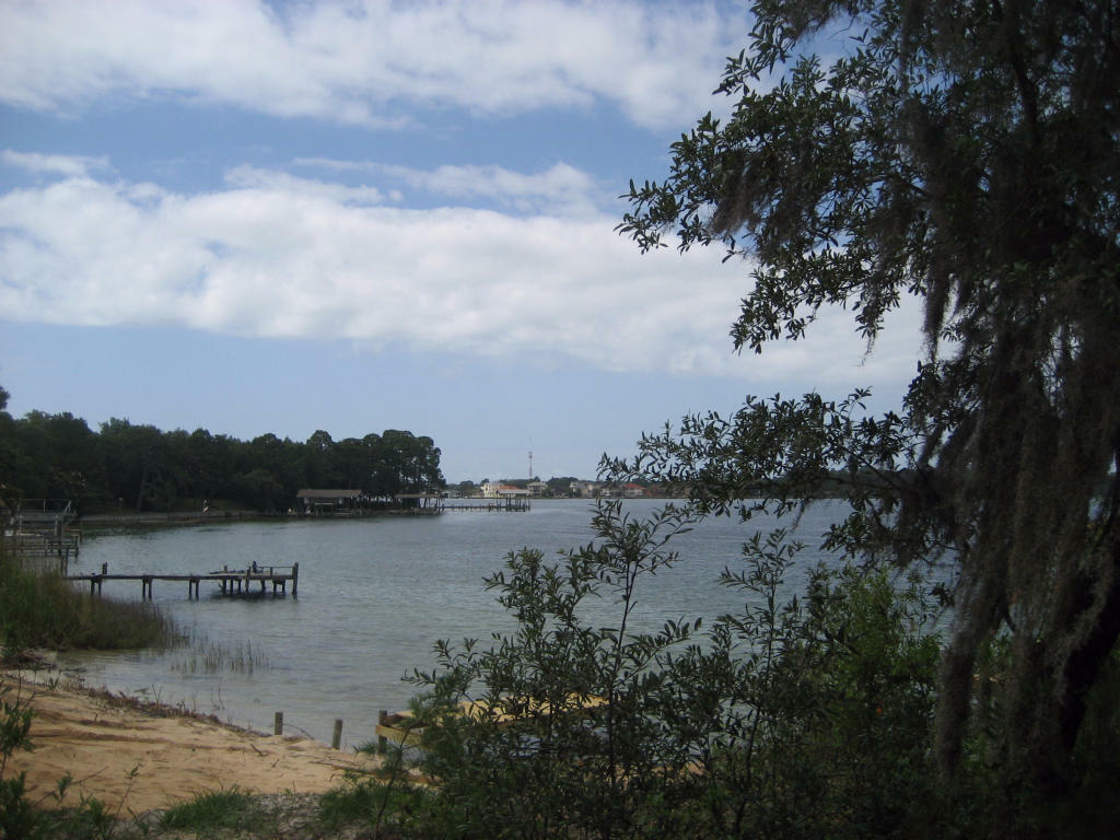 Property Photo: 39 Warwick Drive FL 32579