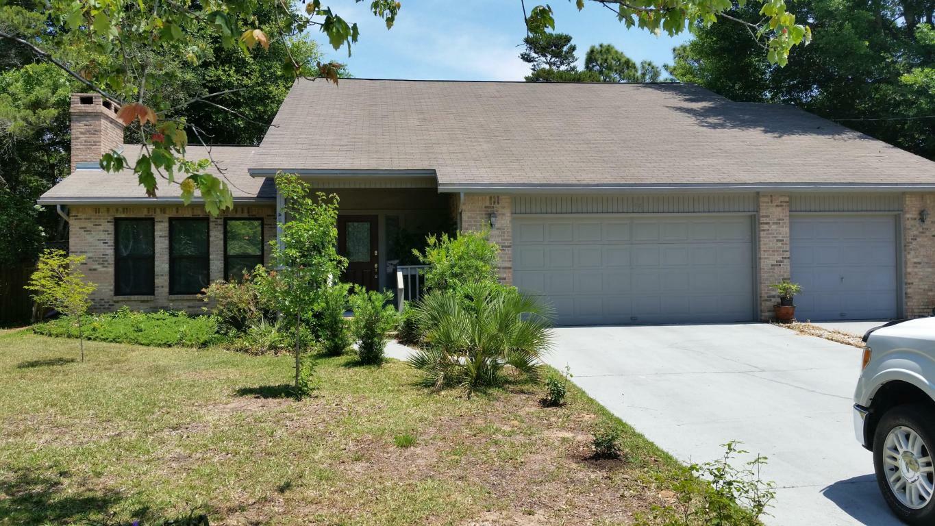 Property Photo:  156 Country Club Road  FL 32579 