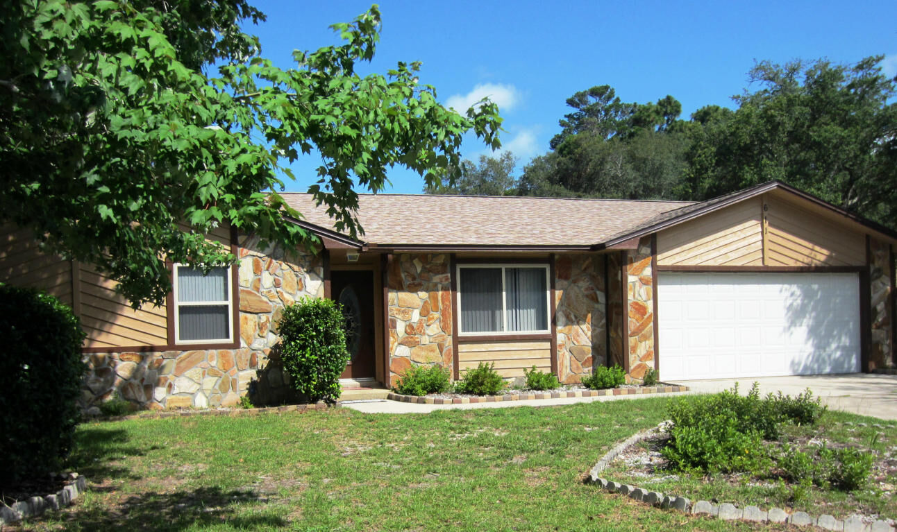 Property Photo:  611 Nassau Drive  FL 32578 