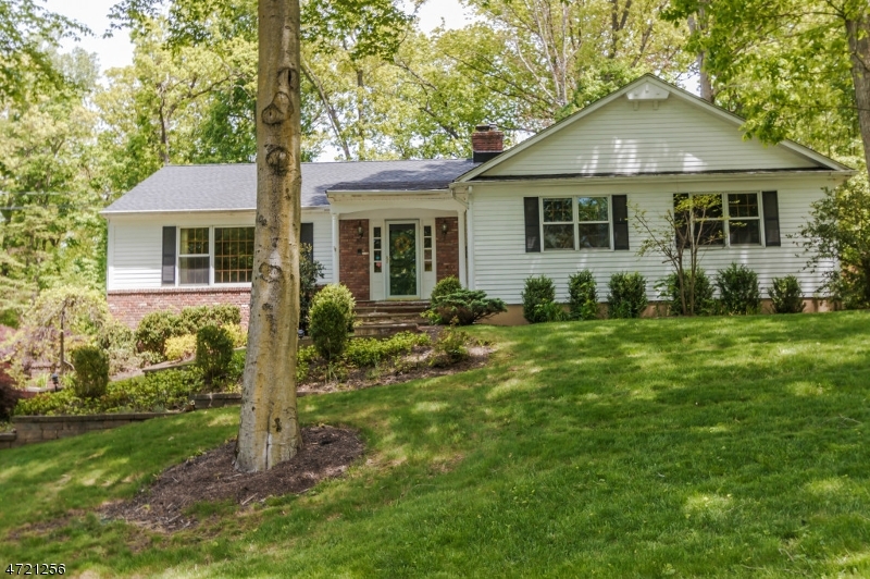 Property Photo:  111 Lenape Lane  NJ 07922 