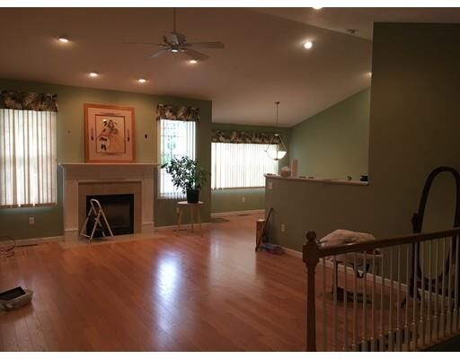 Property Photo:  15 Oakhill Cir 15  MA 01020 