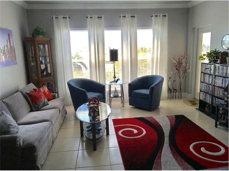 Property Photo: 808 3rd Avenue W 401 FL 34205