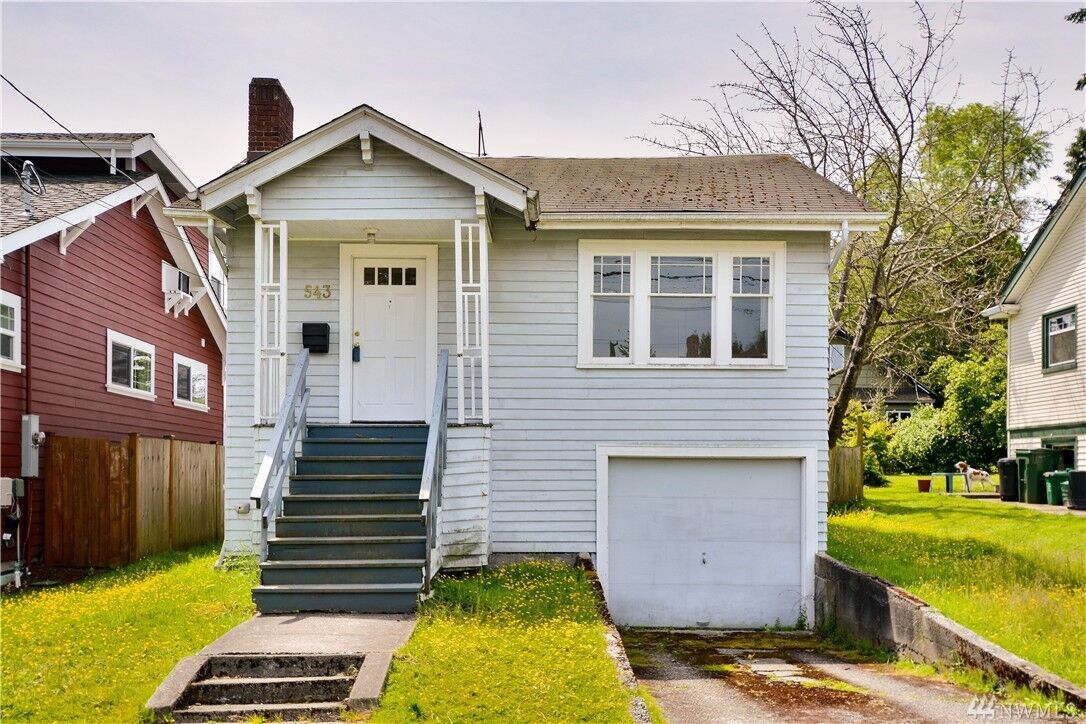Property Photo:  543 N 71st St  WA 98103 