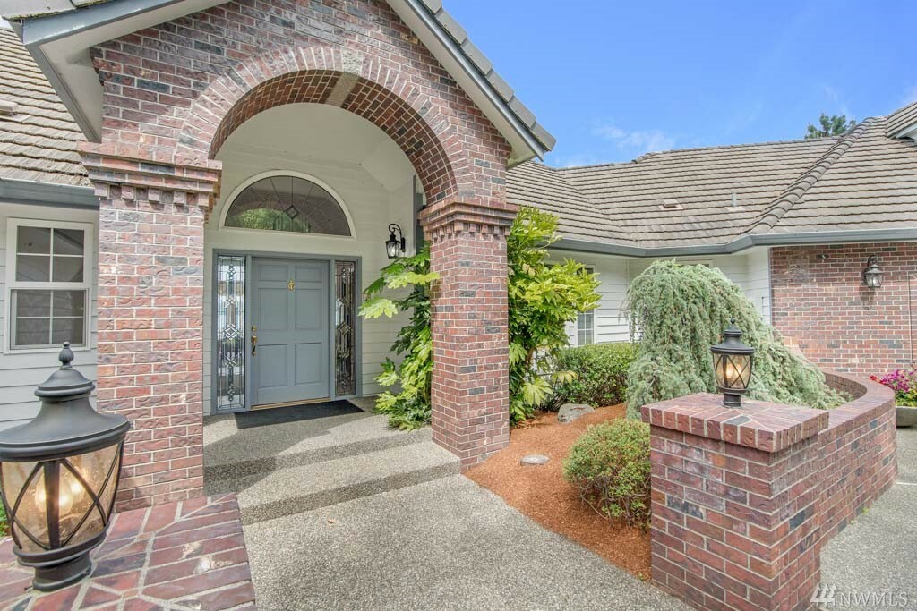 Property Photo: 15221 E State Route 106 WA 98528