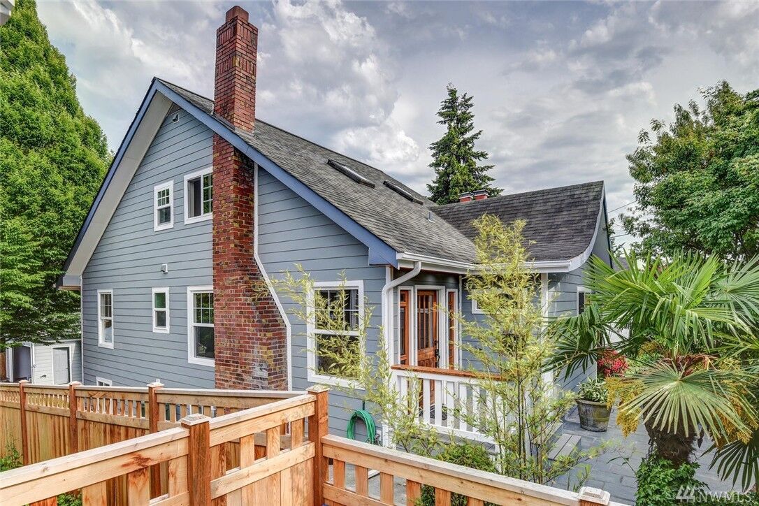 Property Photo: 7338 NW Dibble Ave WA 98117