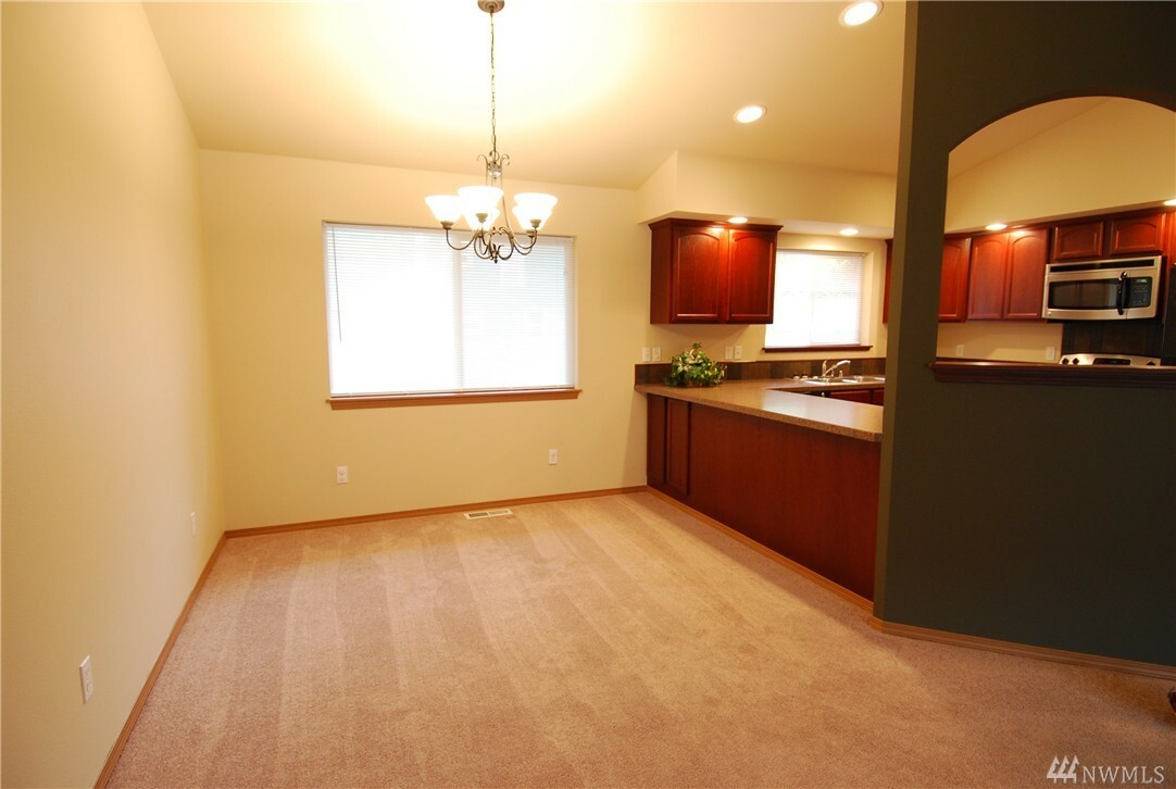 Property Photo:  336 E Poplar St  WA 98584 