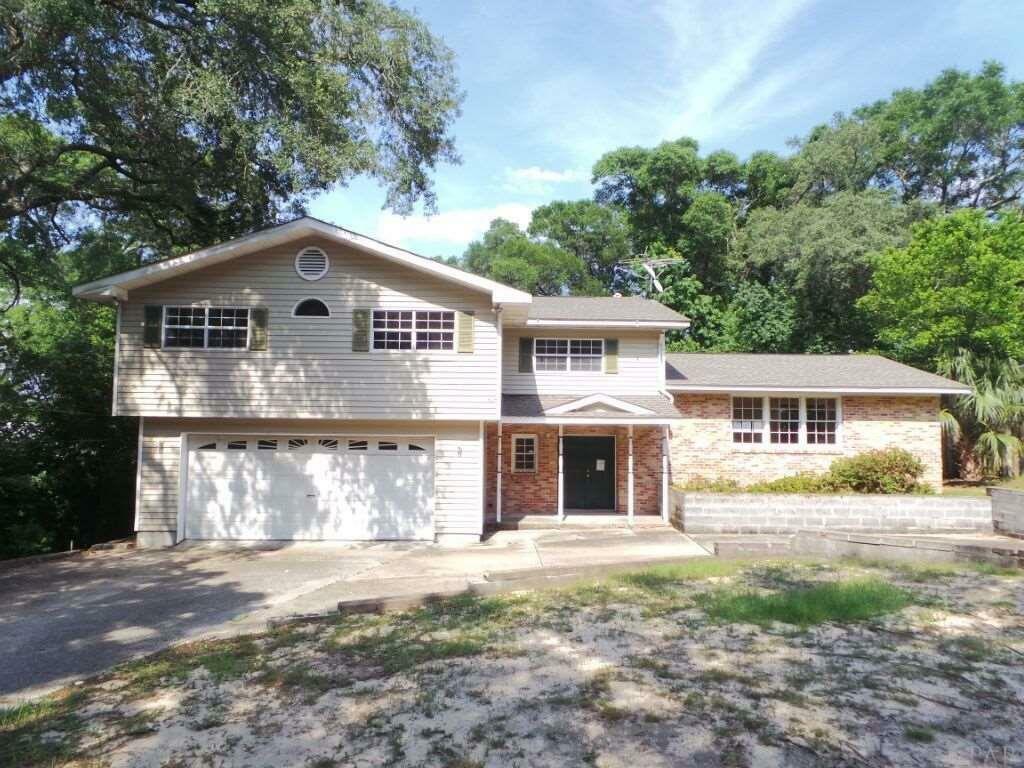 Property Photo:  3354 N 16th Ave  FL 32503 