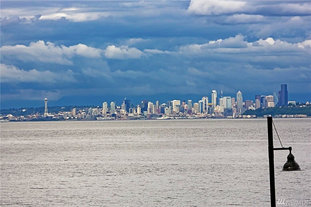 Property Photo: 8079 E Main St 241 WA 98353