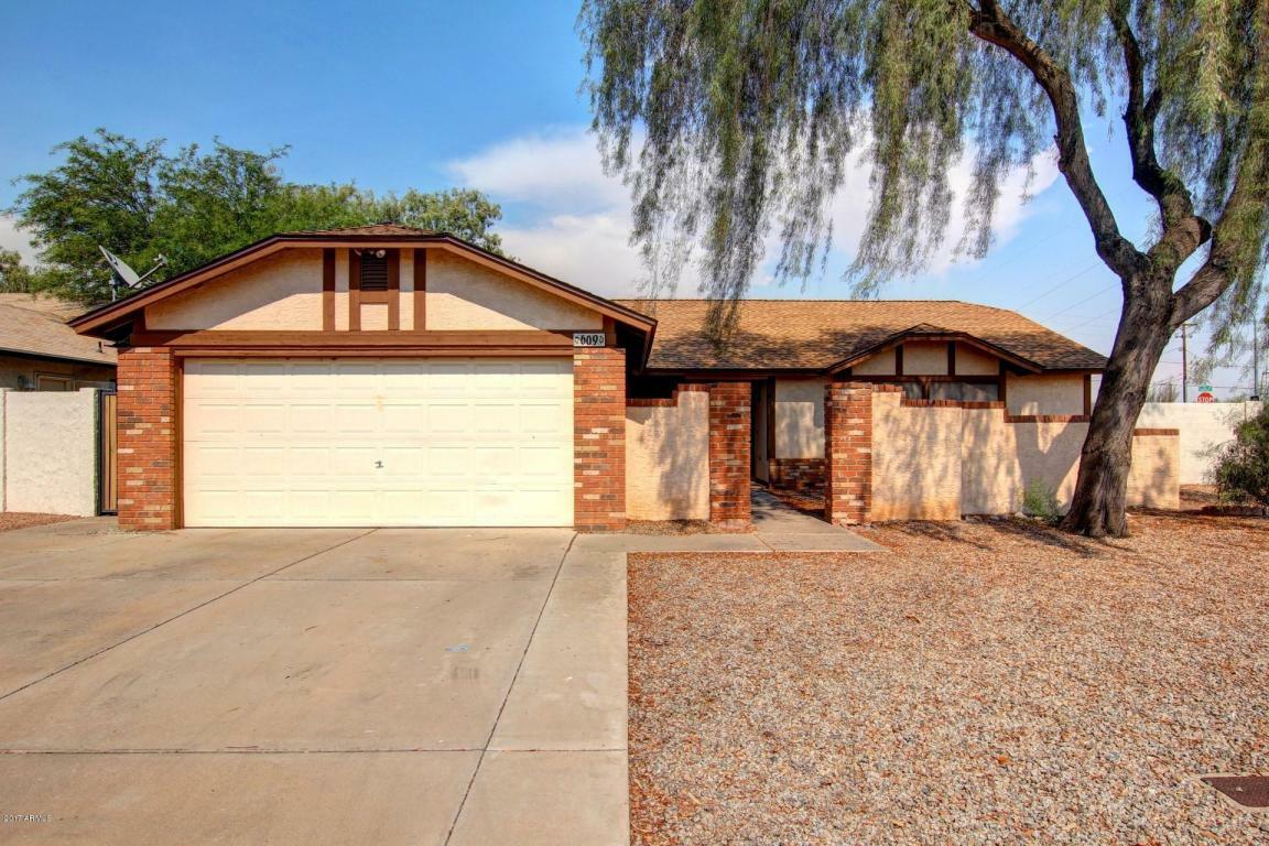 Property Photo:  609 N Balboa Circle  AZ 85205 