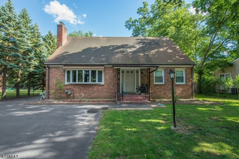 Property Photo: 233 Reynolds Ave NJ 07054