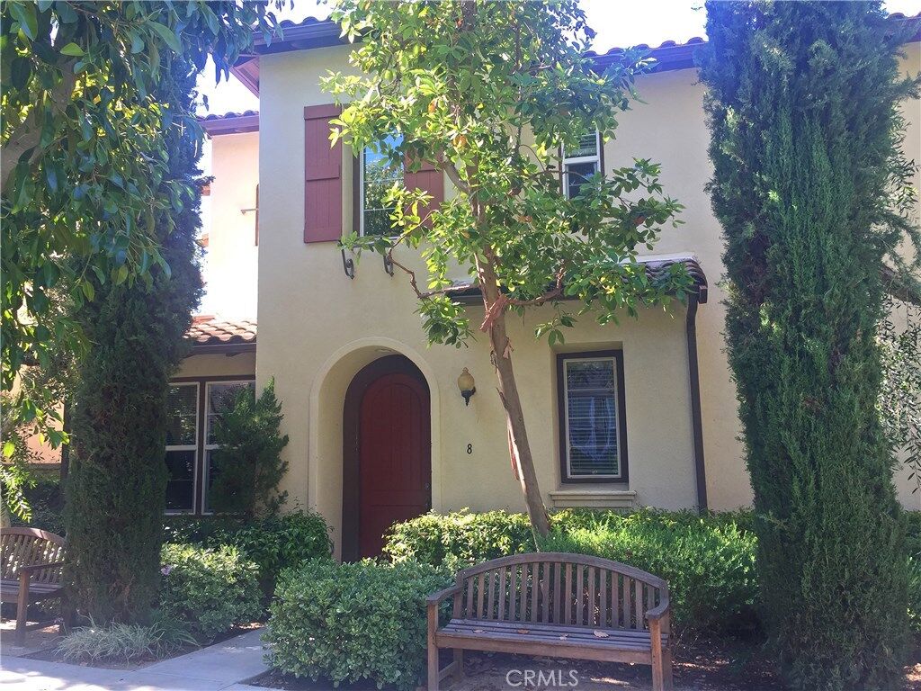 Property Photo:  8 Tall Oak  CA 92603 