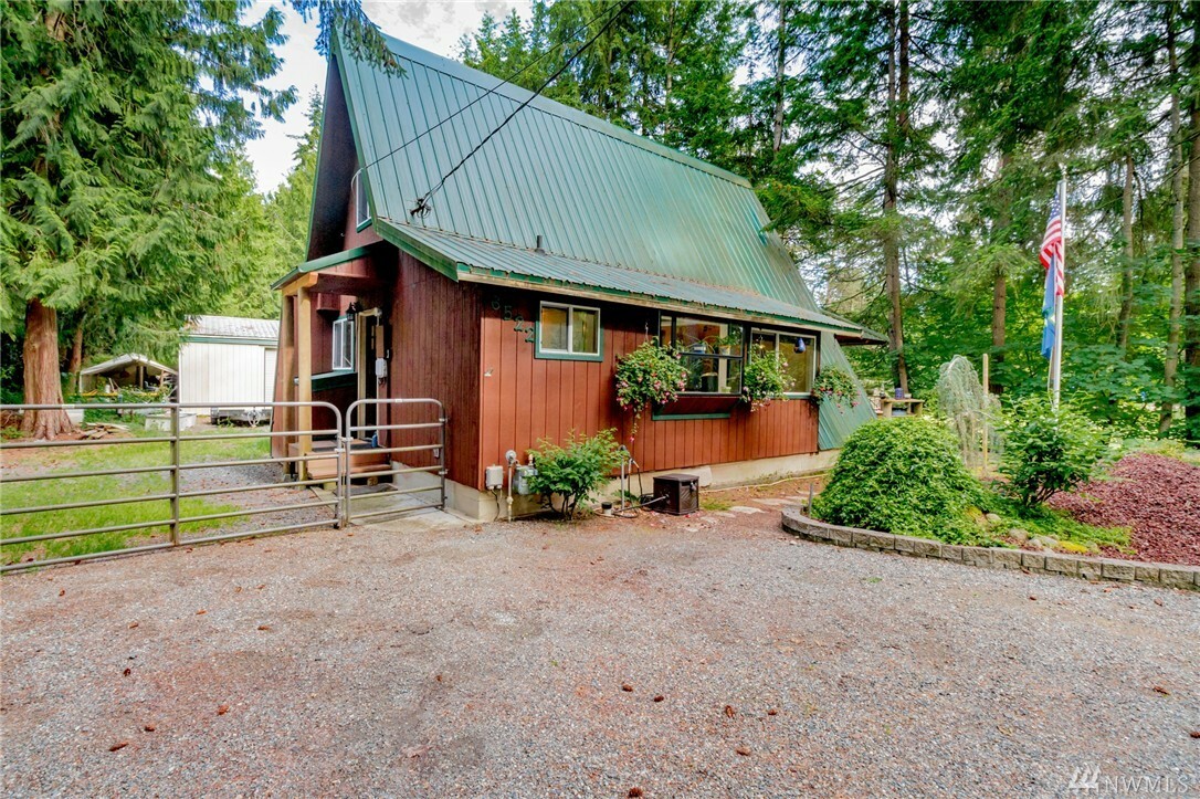 Property Photo:  6522 188th Ave E  WA 98391 