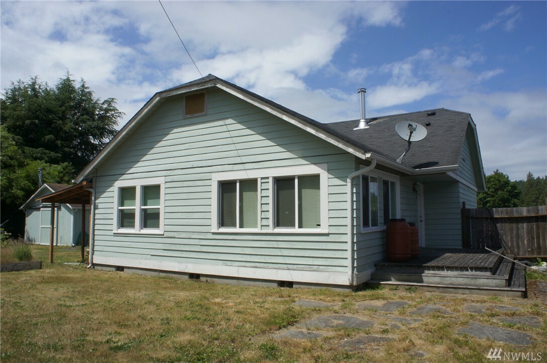 21 Bowen St  Quilcene WA 98376 photo