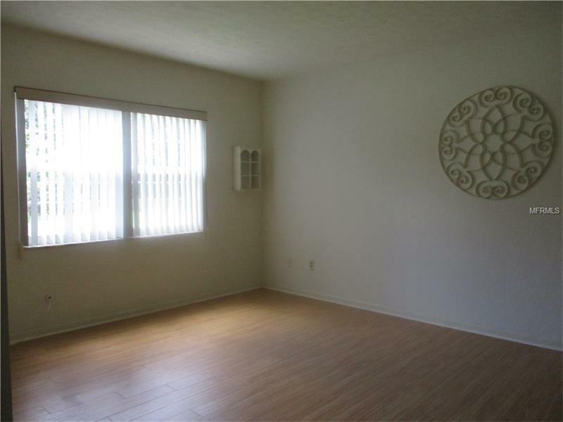 Property Photo: 2102 Ramblewood Court FL 33510