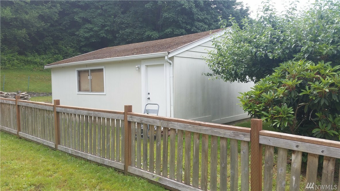 Property Photo:  8909 Crescent Valley Dr  WA 98332 